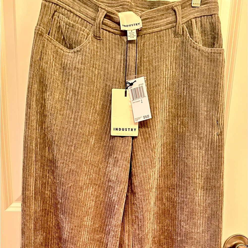 industry jeans it’s strength brand new size 2 with tags.
